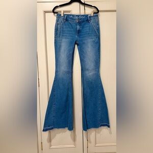 Free People Flare jeans. Size 27. 🦋🦋